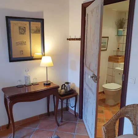 La Maison Provencale Guest house La Roquebrussanne